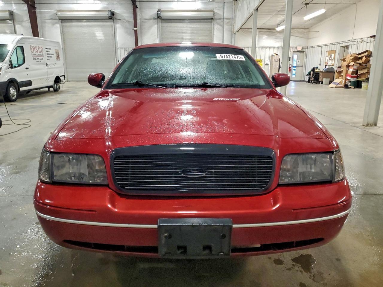 Ford Crown Vic Image 5