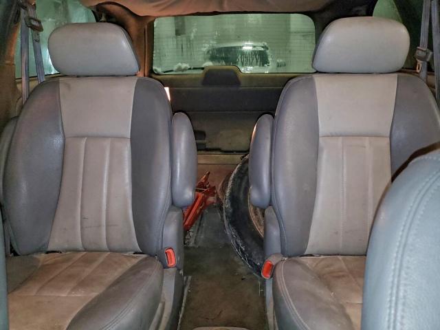 Chrysler Minivan Touring Image 13