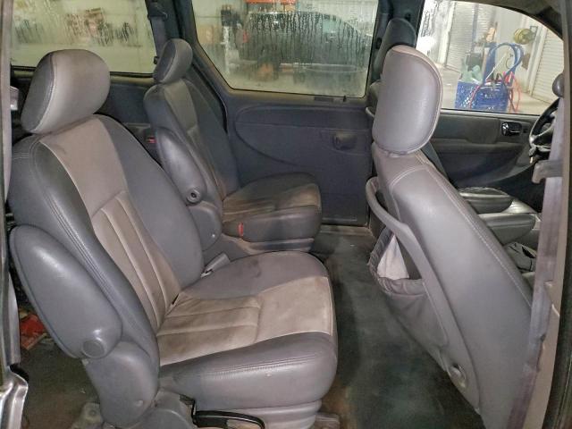 Chrysler Minivan Touring Image 9