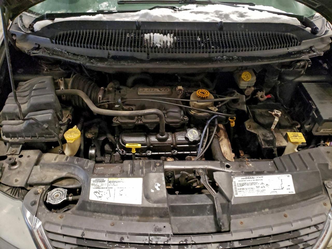 Chrysler Minivan Touring Image 11