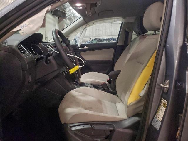 Volkswagen Tiguan S Image 2