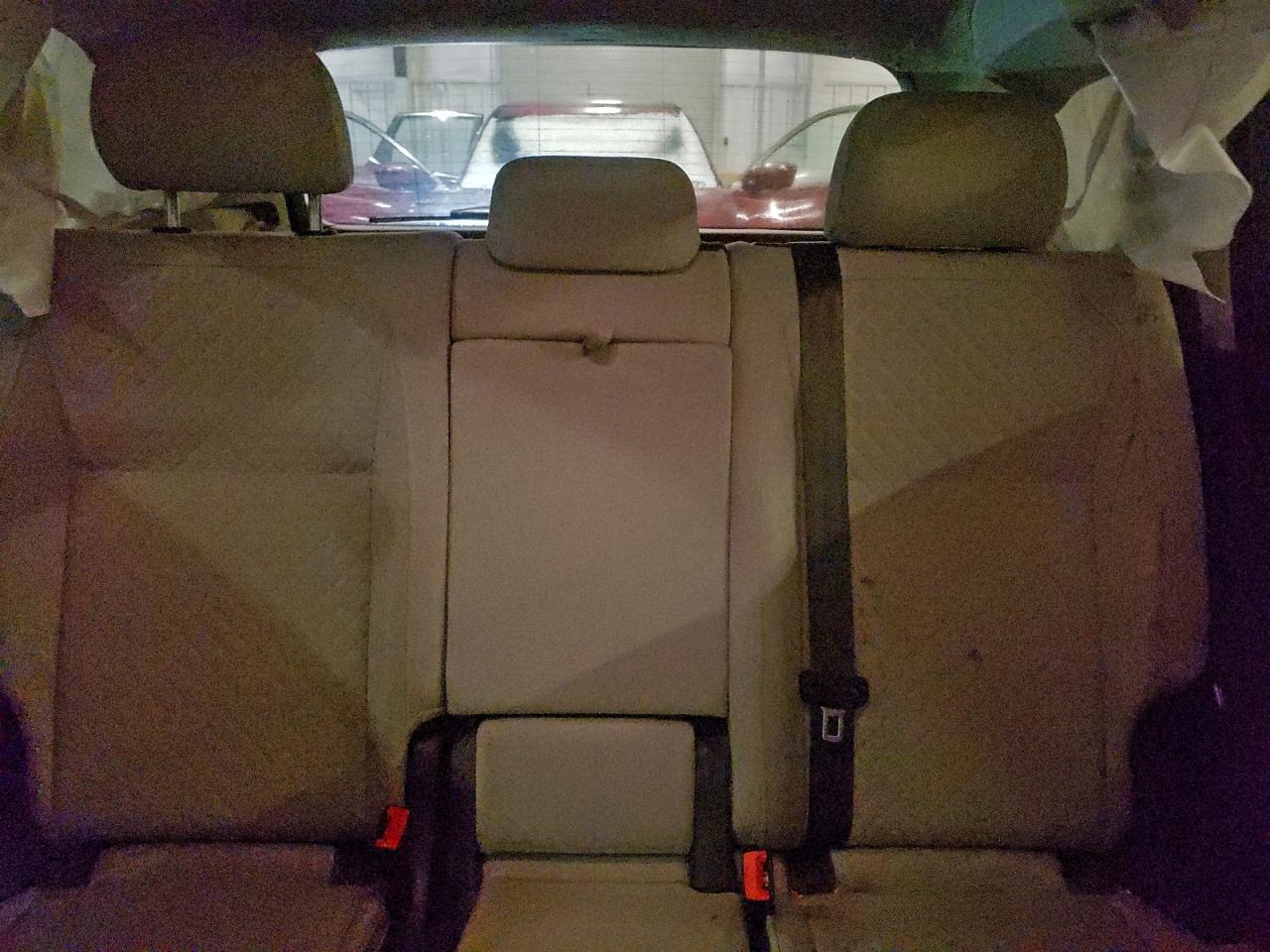 Volkswagen Tiguan S Image 5