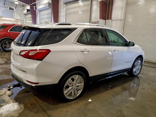 Chevrolet Equinox Premier Image 4