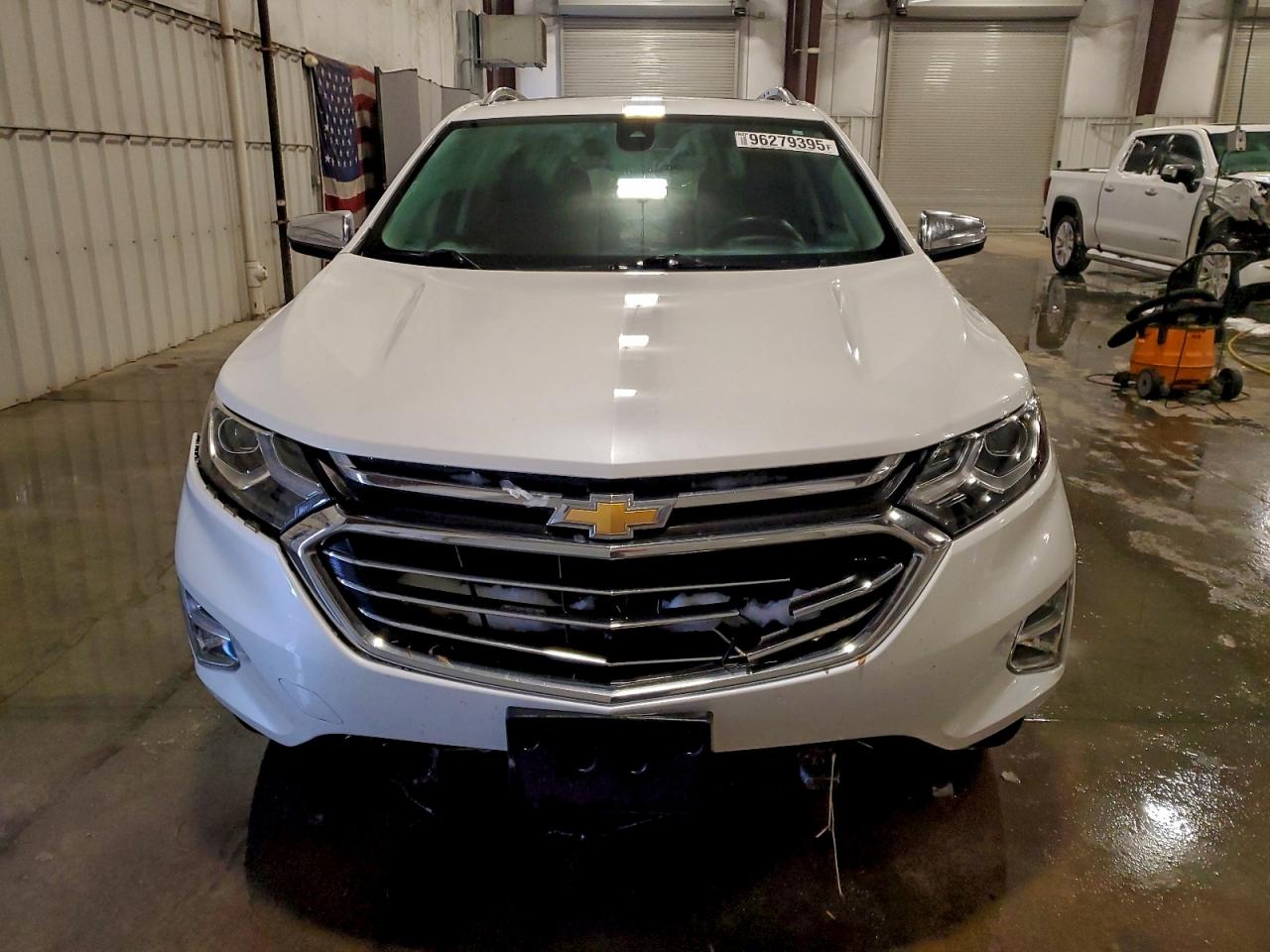 Chevrolet Equinox Premier Image 2