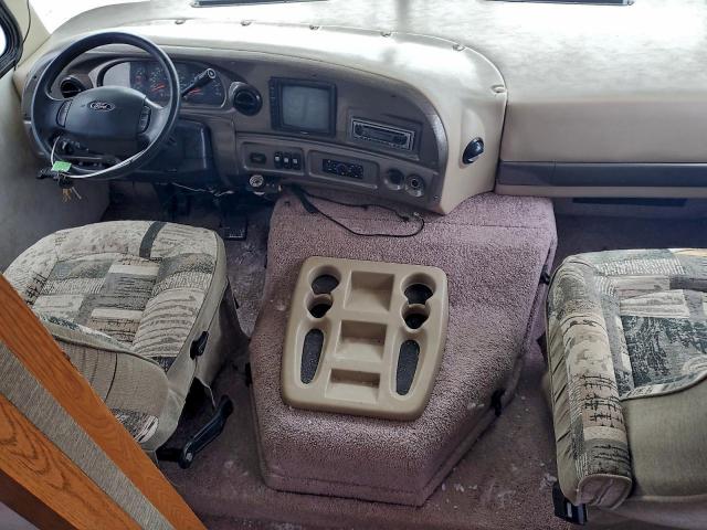 Ford Motorhome Super Duty Stripped Chassis Image 9