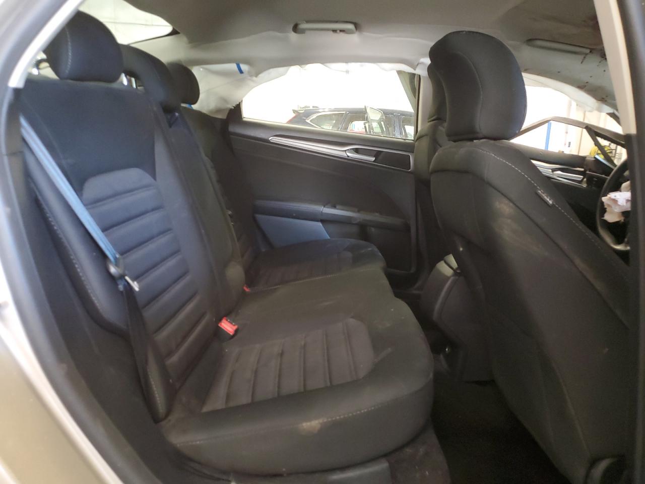 Ford Fusion Se Image 4