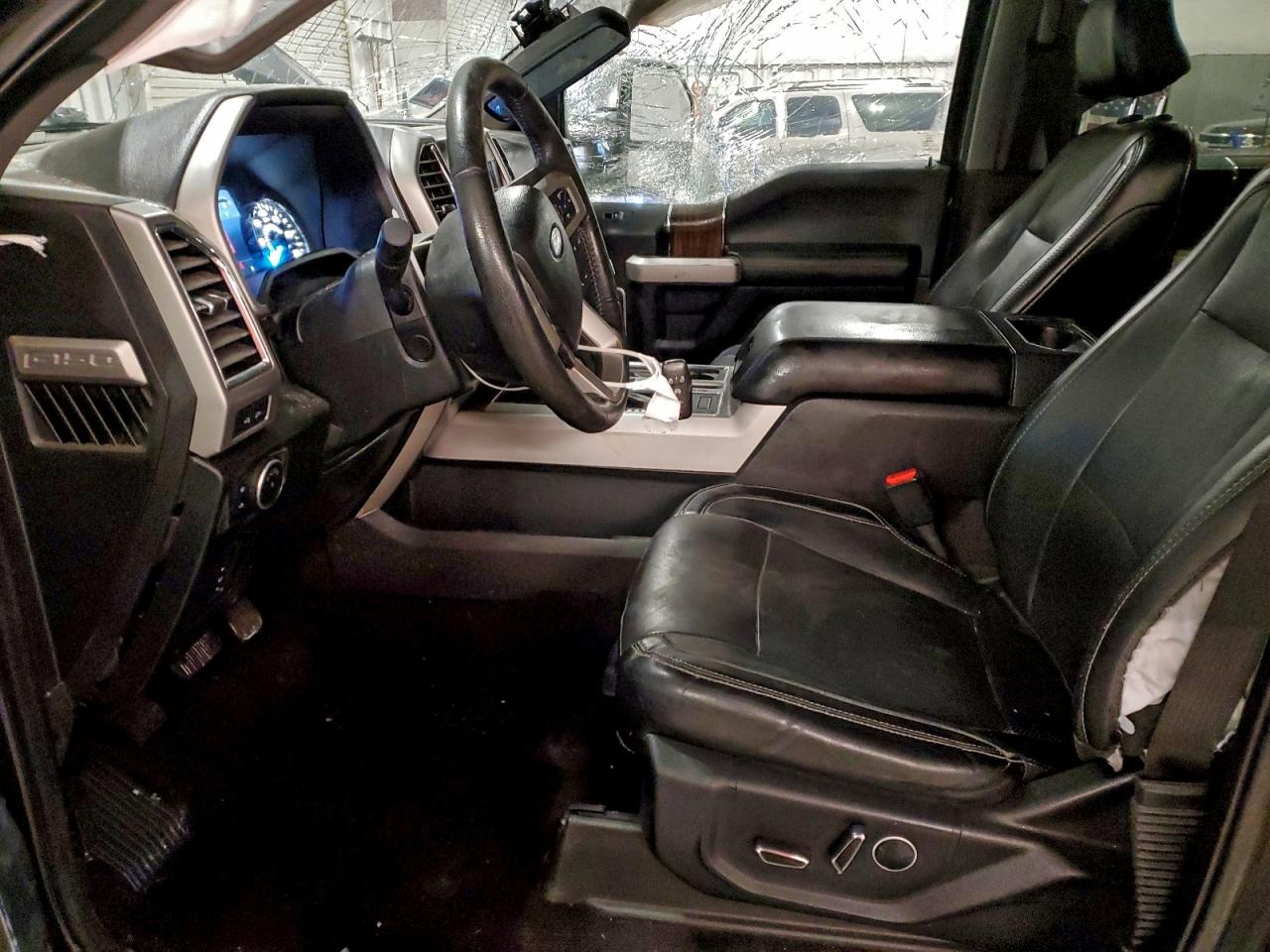 Ford F-150 Supercrew Image 7