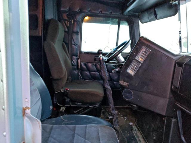 Freightliner Convention Fld120 Image 7