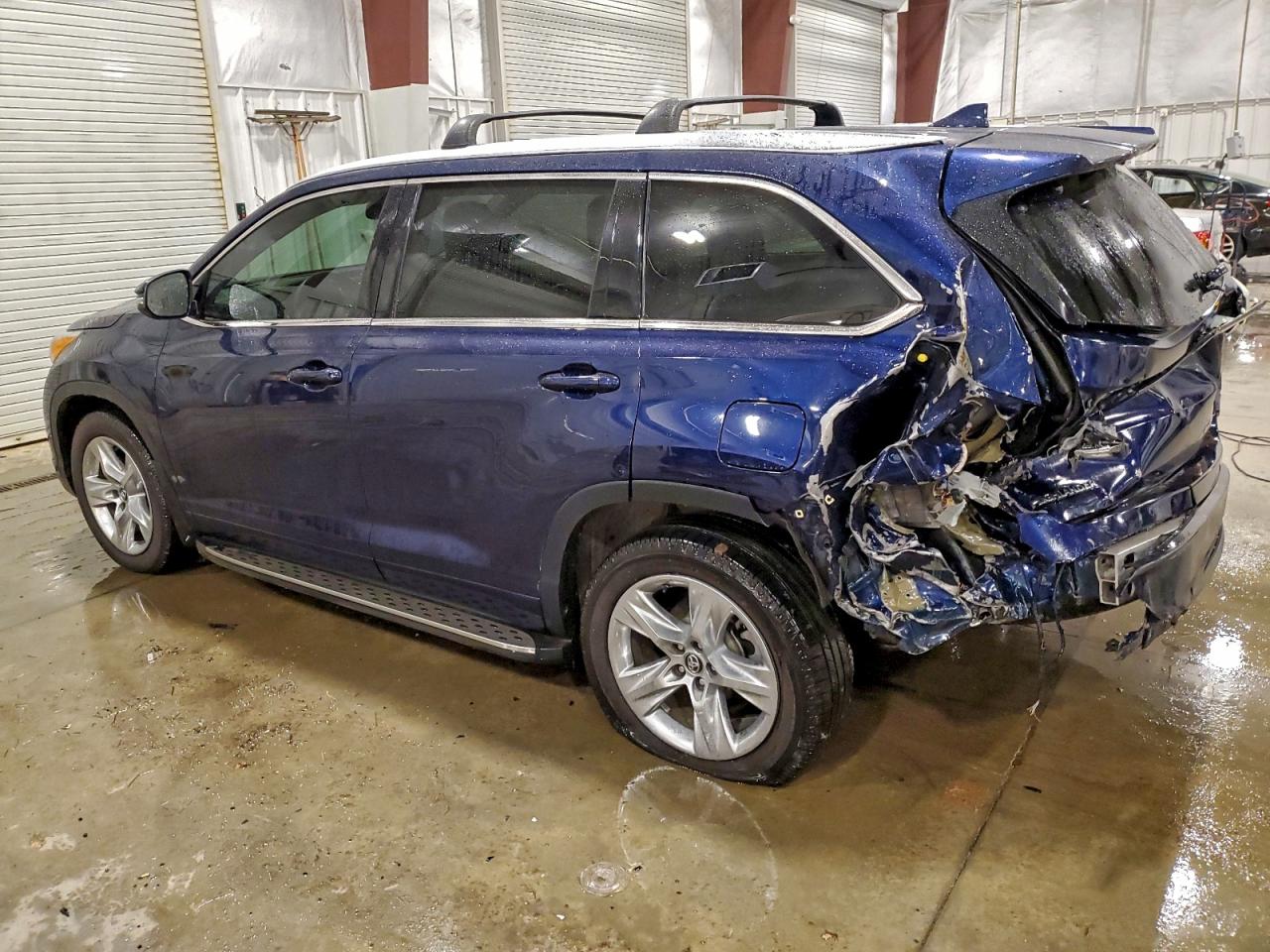 Toyota Highlander Limited Image 2