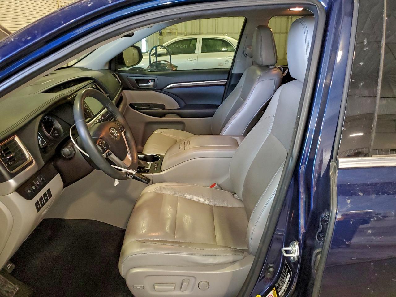 Toyota Highlander Limited Image 11