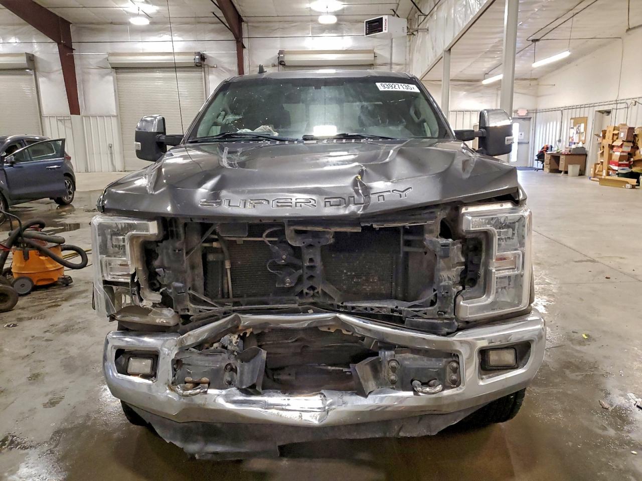 Ford F-250 Super Duty Image 2