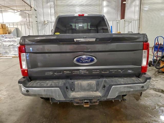 Ford F-250 Super Duty Image 11