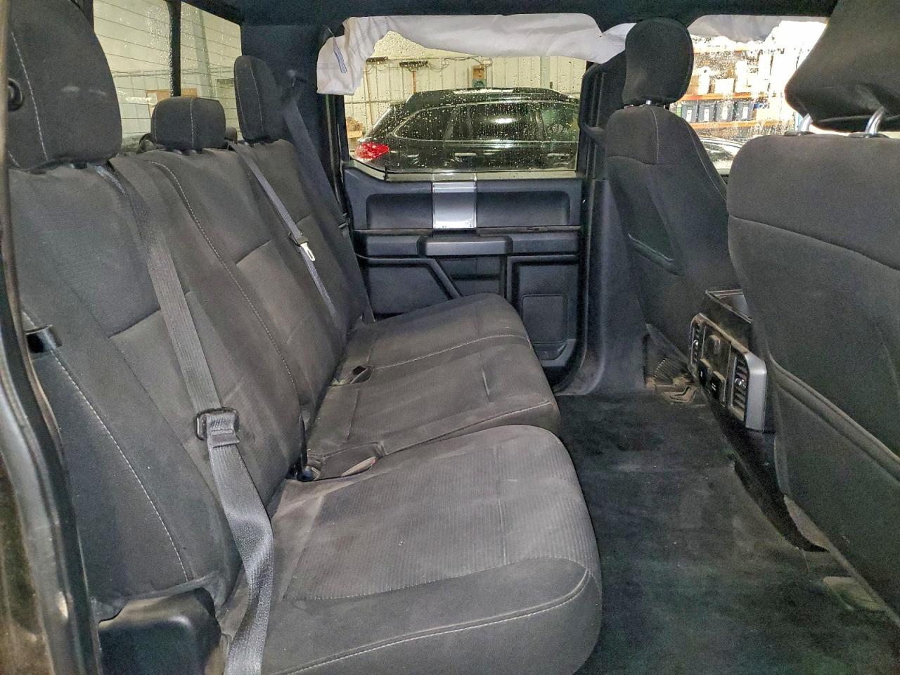 Ford F-150 Supercrew Image 6