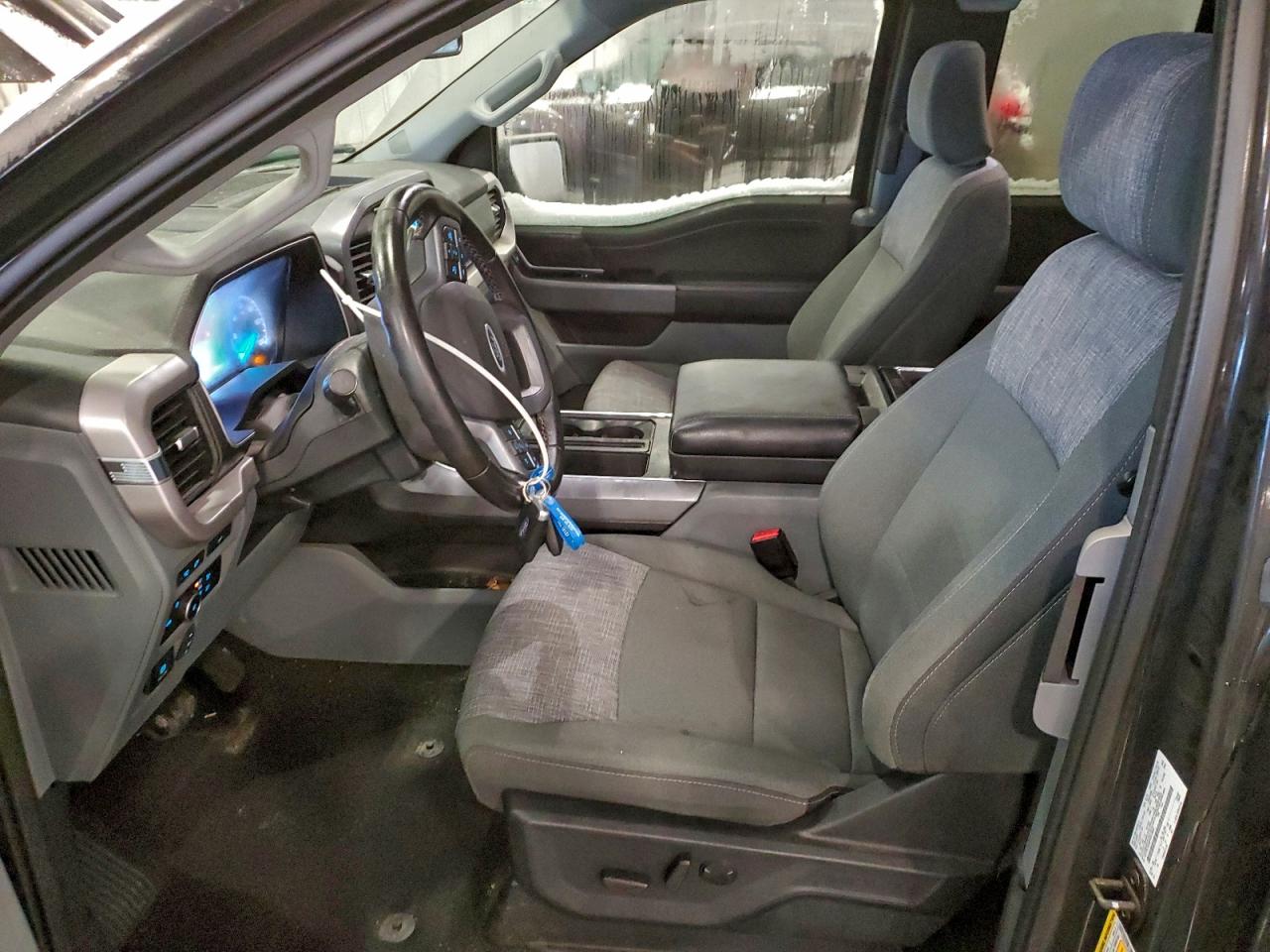 Ford F-150 Super Cab Image 10