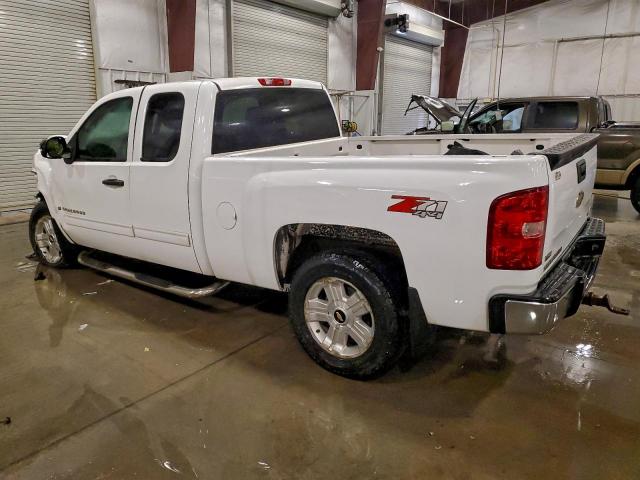 Chevrolet Silverado K1500 Lt Image 3