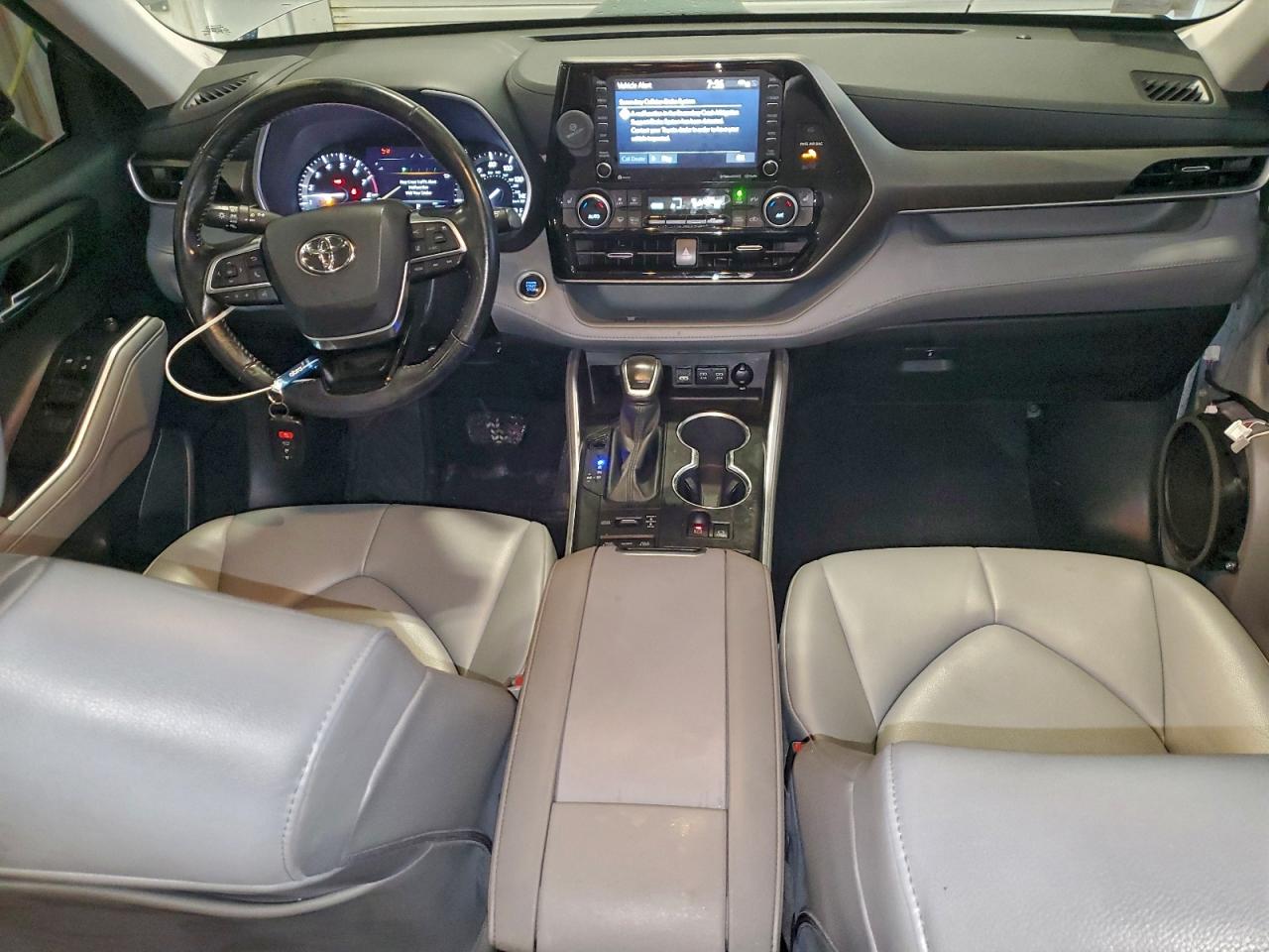 Toyota Highlander Xle Image 13