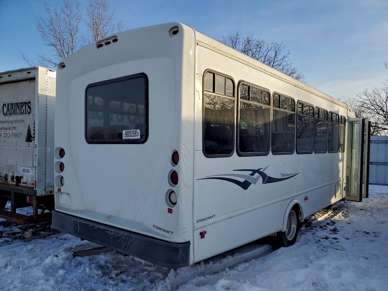 Ford F-550 Super Duty Image 4