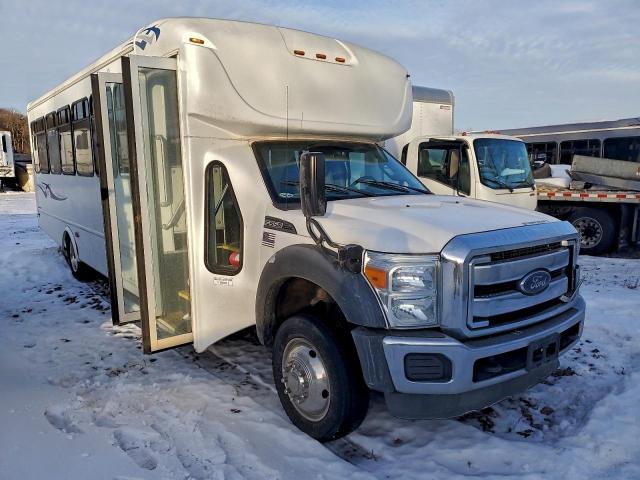 Ford F-550 Super Duty Image 5
