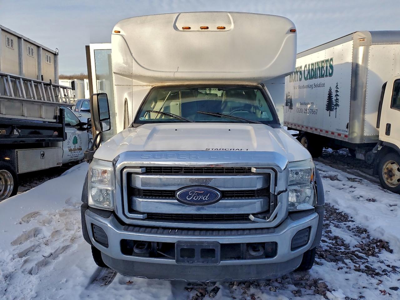 Ford F-550 Super Duty Image 6