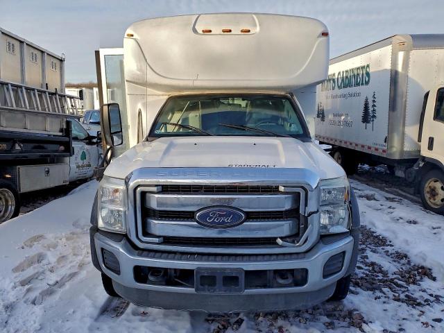 Ford F-550 Super Duty Image 6