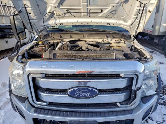 Ford F-550 Super Duty Image 12