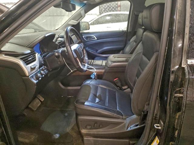 GMC Yukon Denali Image 8