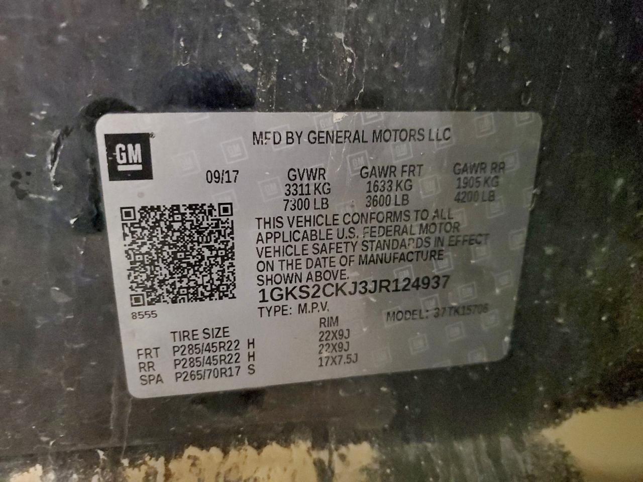 GMC Yukon Denali Image 11