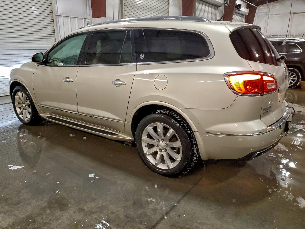 Buick Enclave Image 3