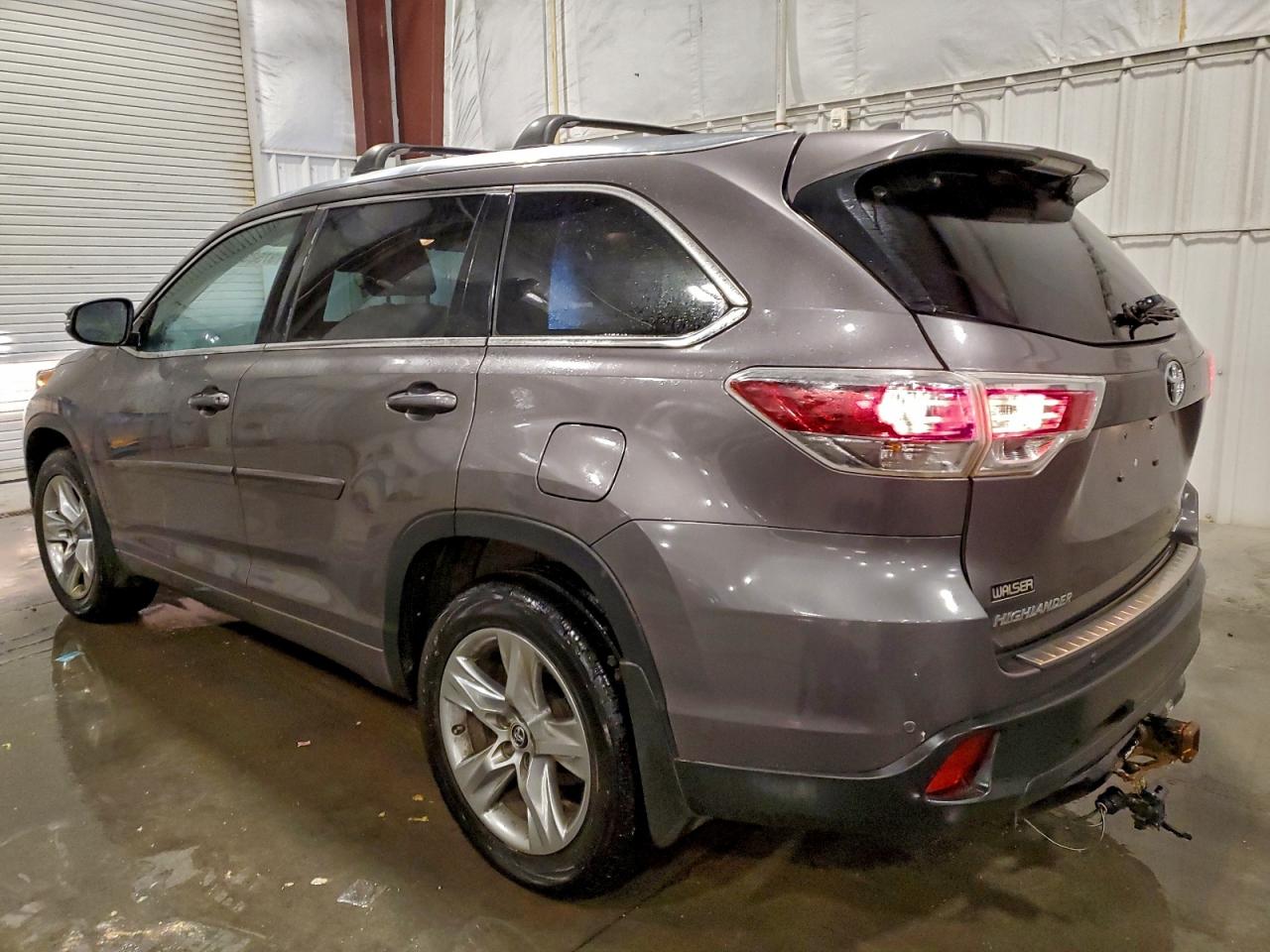 Toyota Highlander Limited Image 3