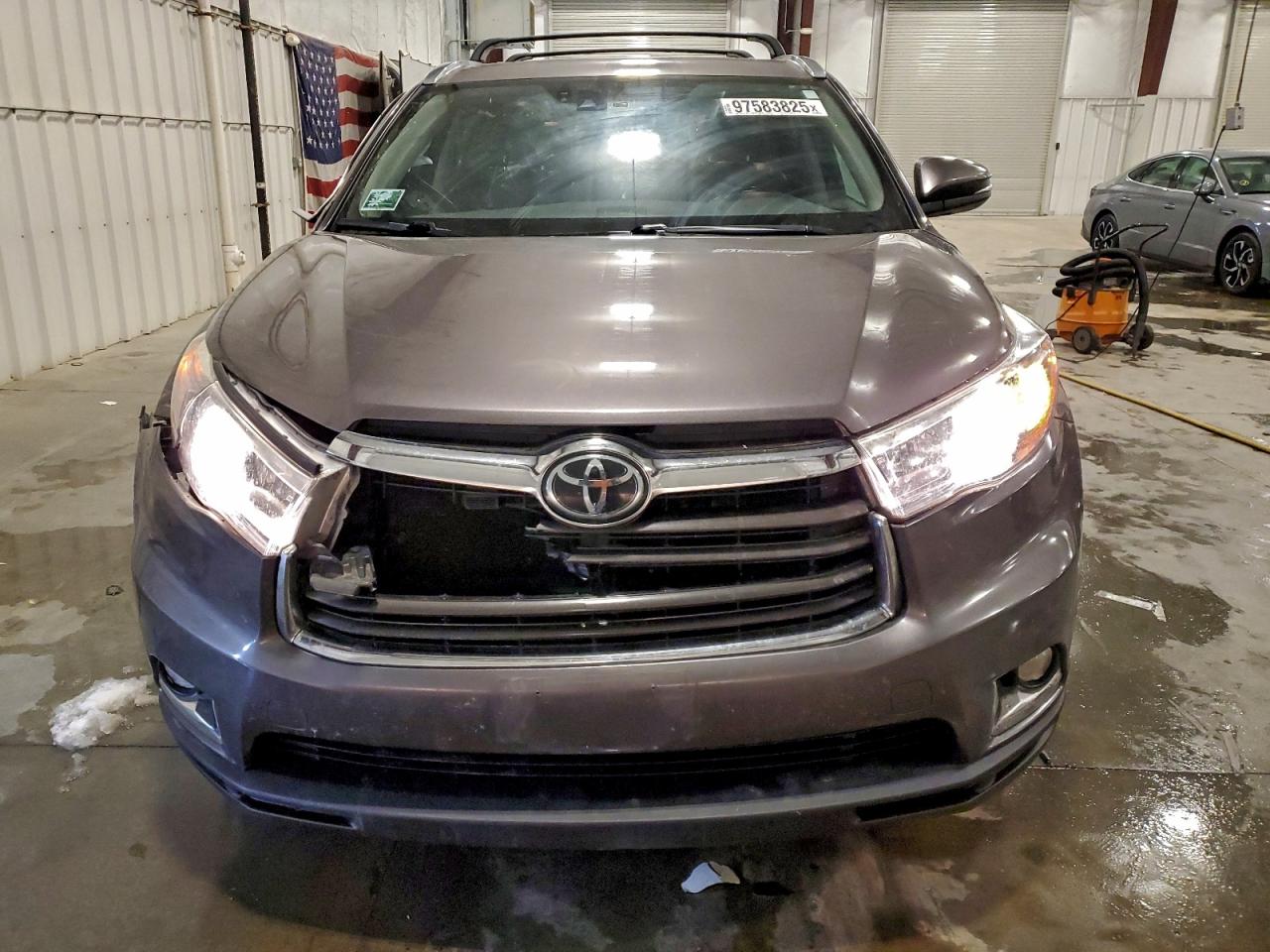 Toyota Highlander Limited Image 9