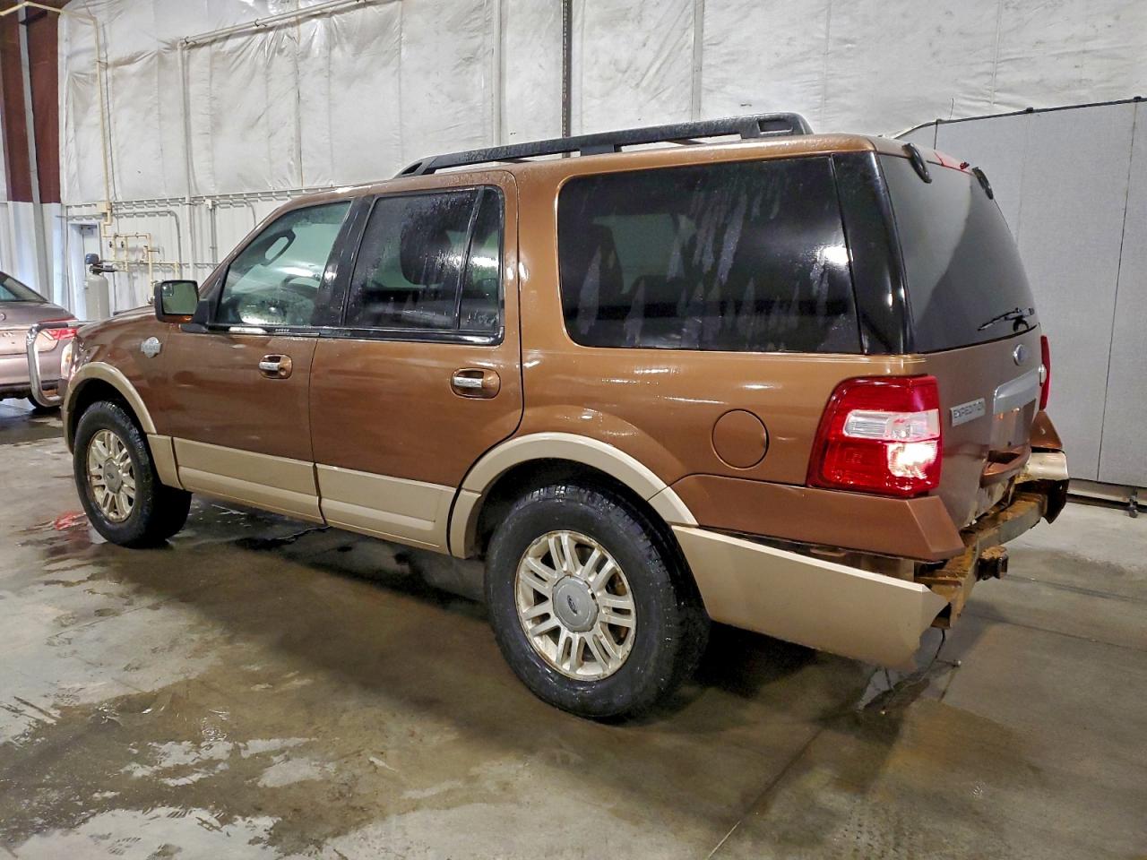 Ford Expedition Xlt Image 2