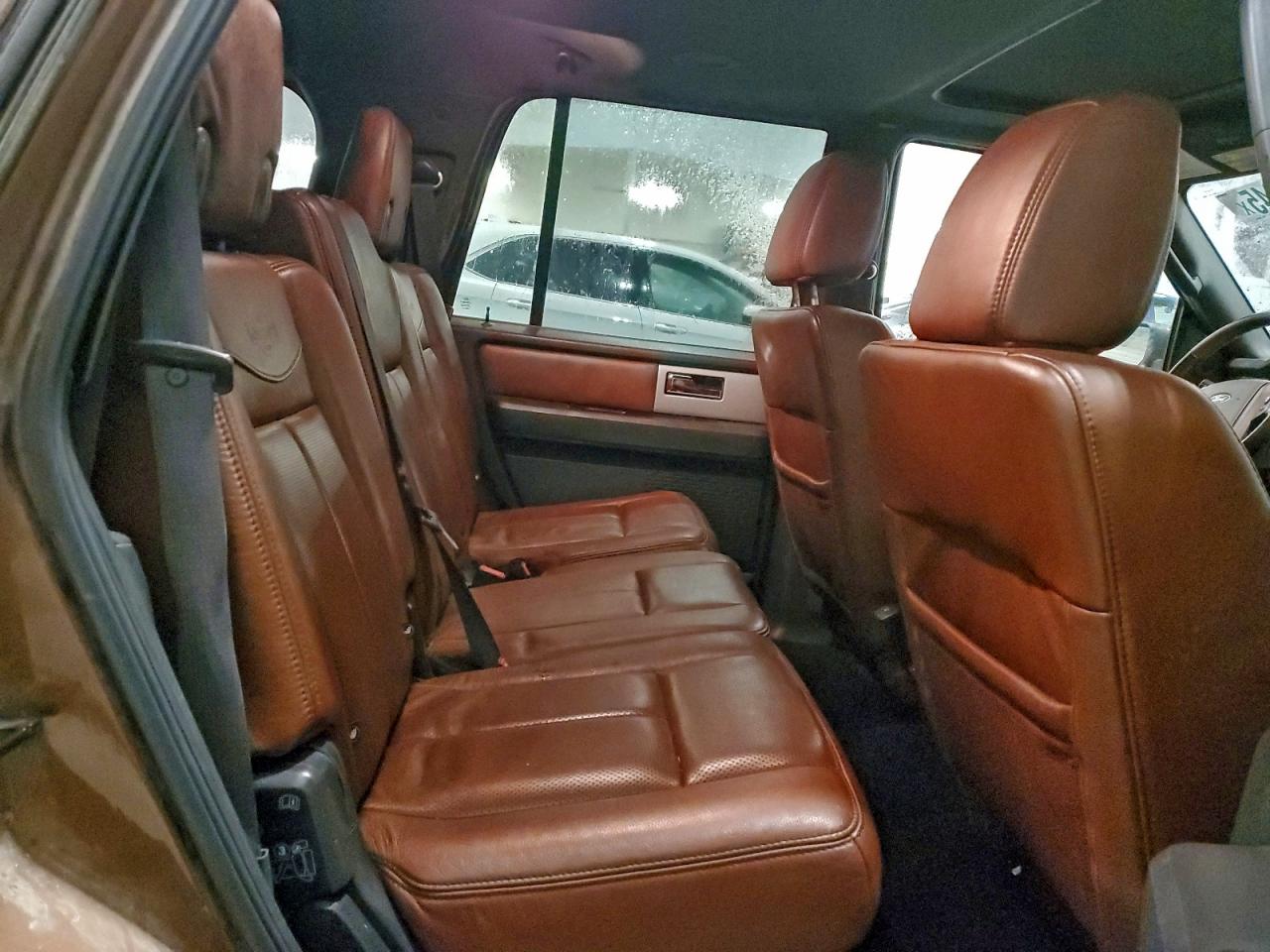 Ford Expedition Xlt Image 8