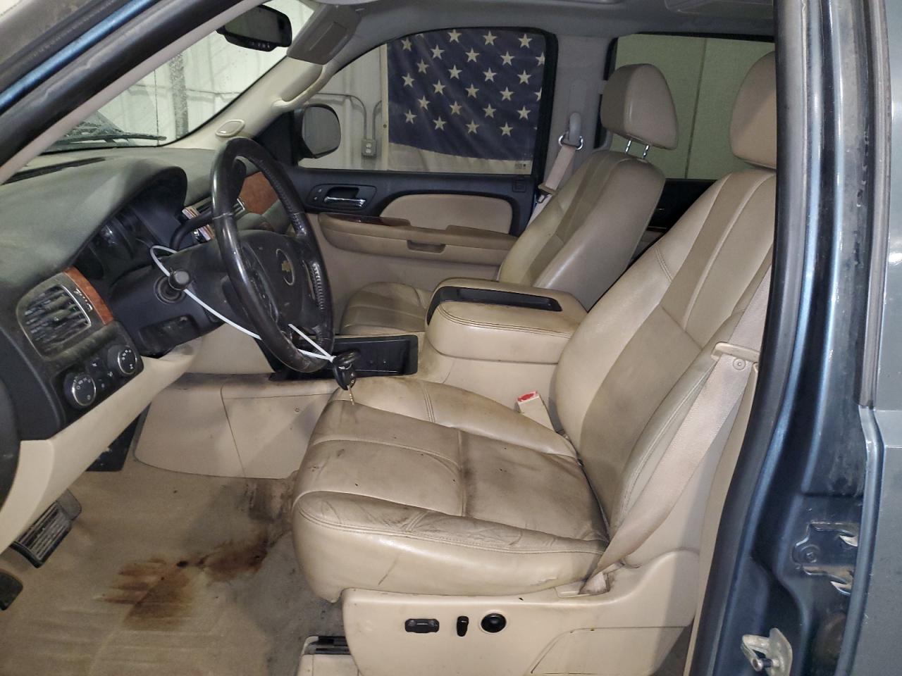 Chevrolet Silverado K1500 Crew Cab Image 6