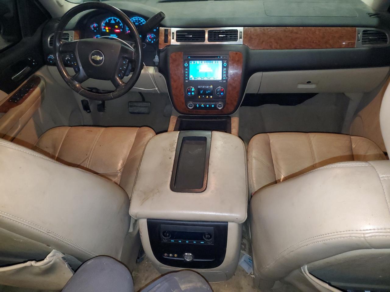 Chevrolet Silverado K1500 Crew Cab Image 7