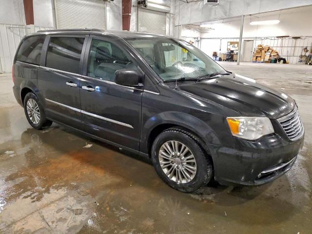 Chrysler Minivan Touring L Image 3