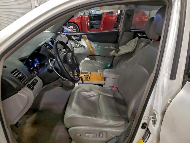 Toyota Highlander Hybrid Limited Image 10