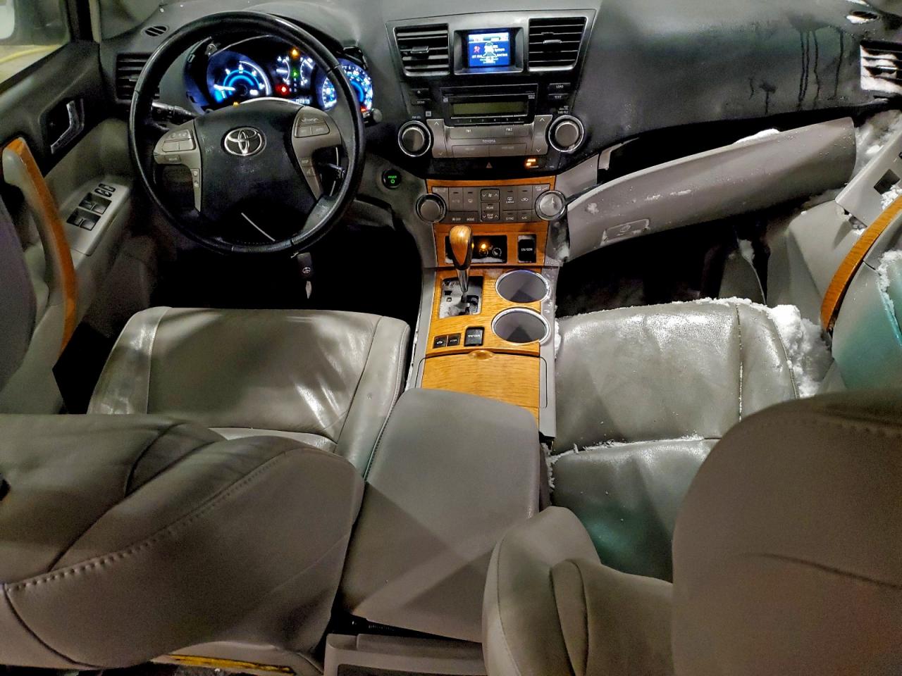 Toyota Highlander Hybrid Limited Image 8