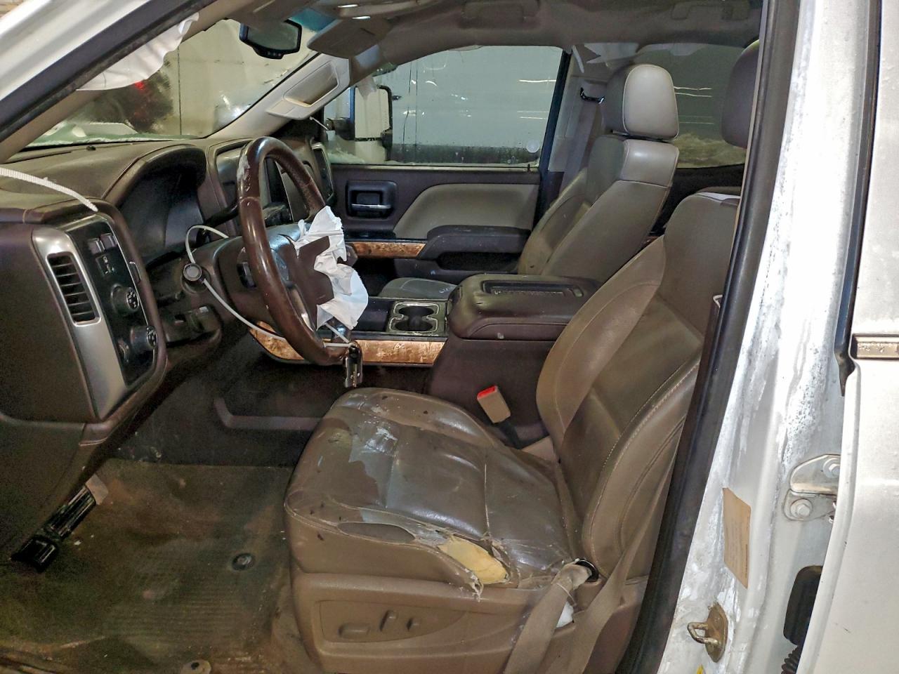 Chevrolet Silverado K1500 Ltz Image 4