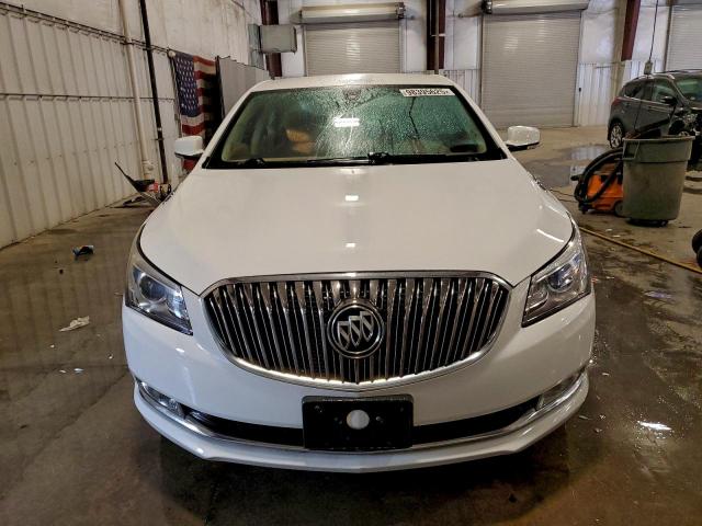 Buick LaCrosse Image 3
