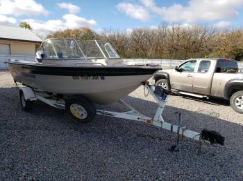  Salvage Crestliner 2050 Sportfish