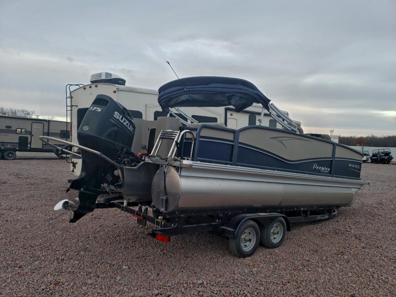 Premier Boat Image 4