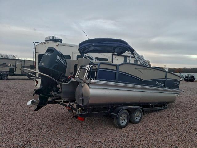 Premier Boat Image 4