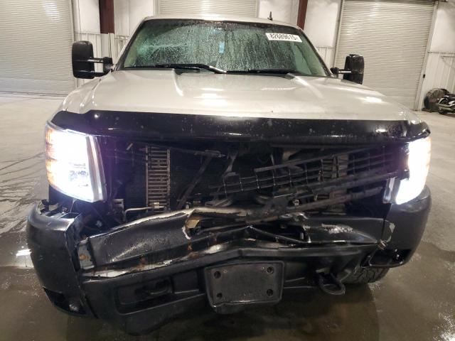 Chevrolet Silverado K2500 Heavy Duty Image 11