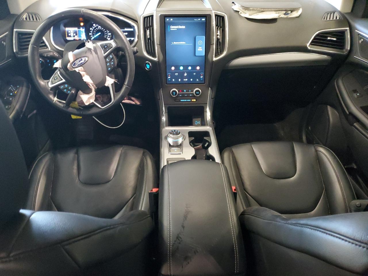 Ford Edge Titanium Image 4