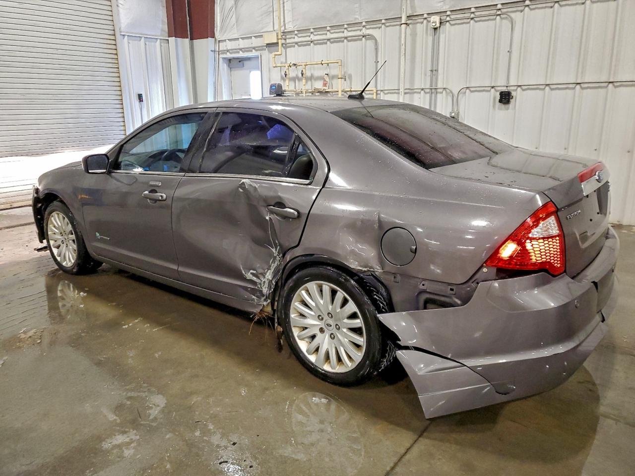 Ford Fusion Hybrid Image 12