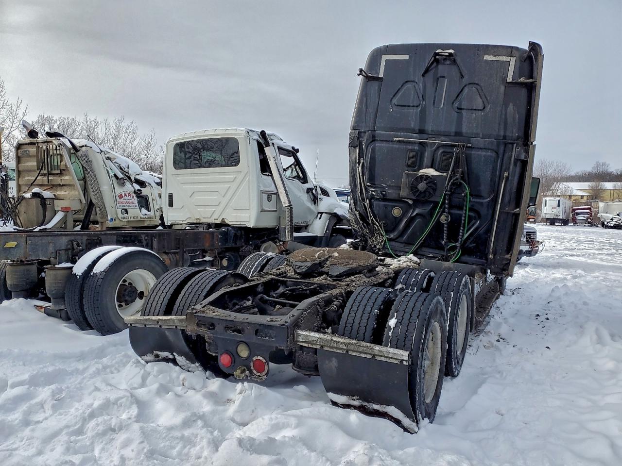 Freightliner Cascadia Image 2