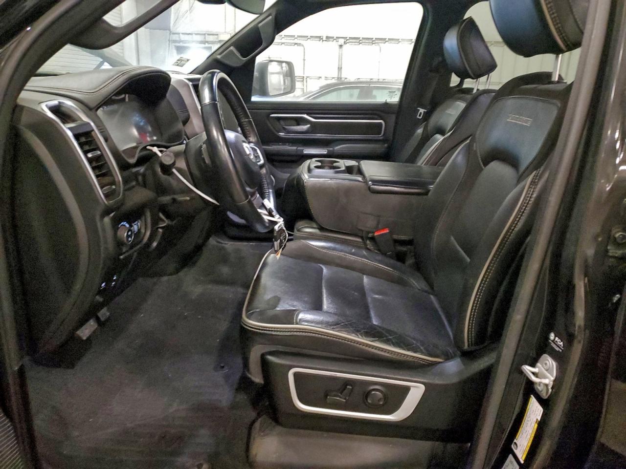 Ram 1500 Laramie Image 9