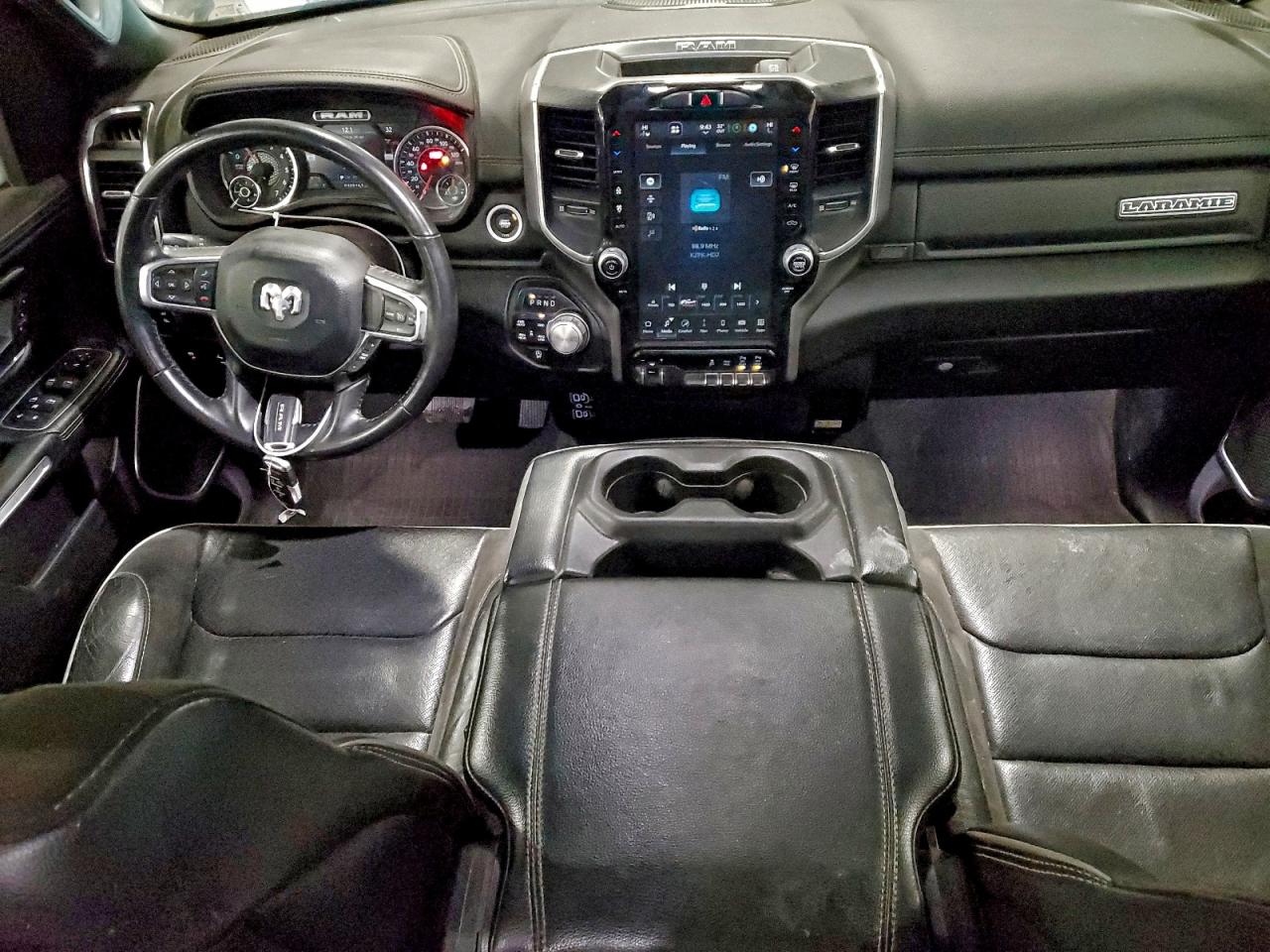 Ram 1500 Laramie Image 12