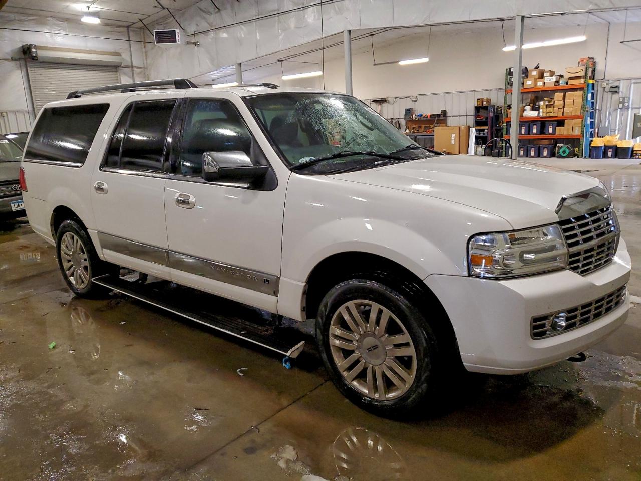 Lincoln Navigator L Image 3