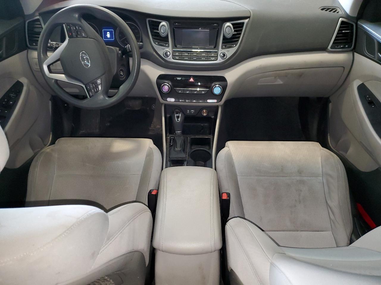 Hyundai TUCSON Limited Image 8